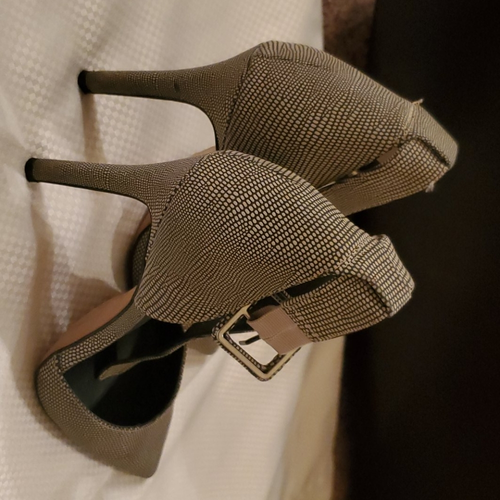 Snake Skin Pump - Picture 3 of 3